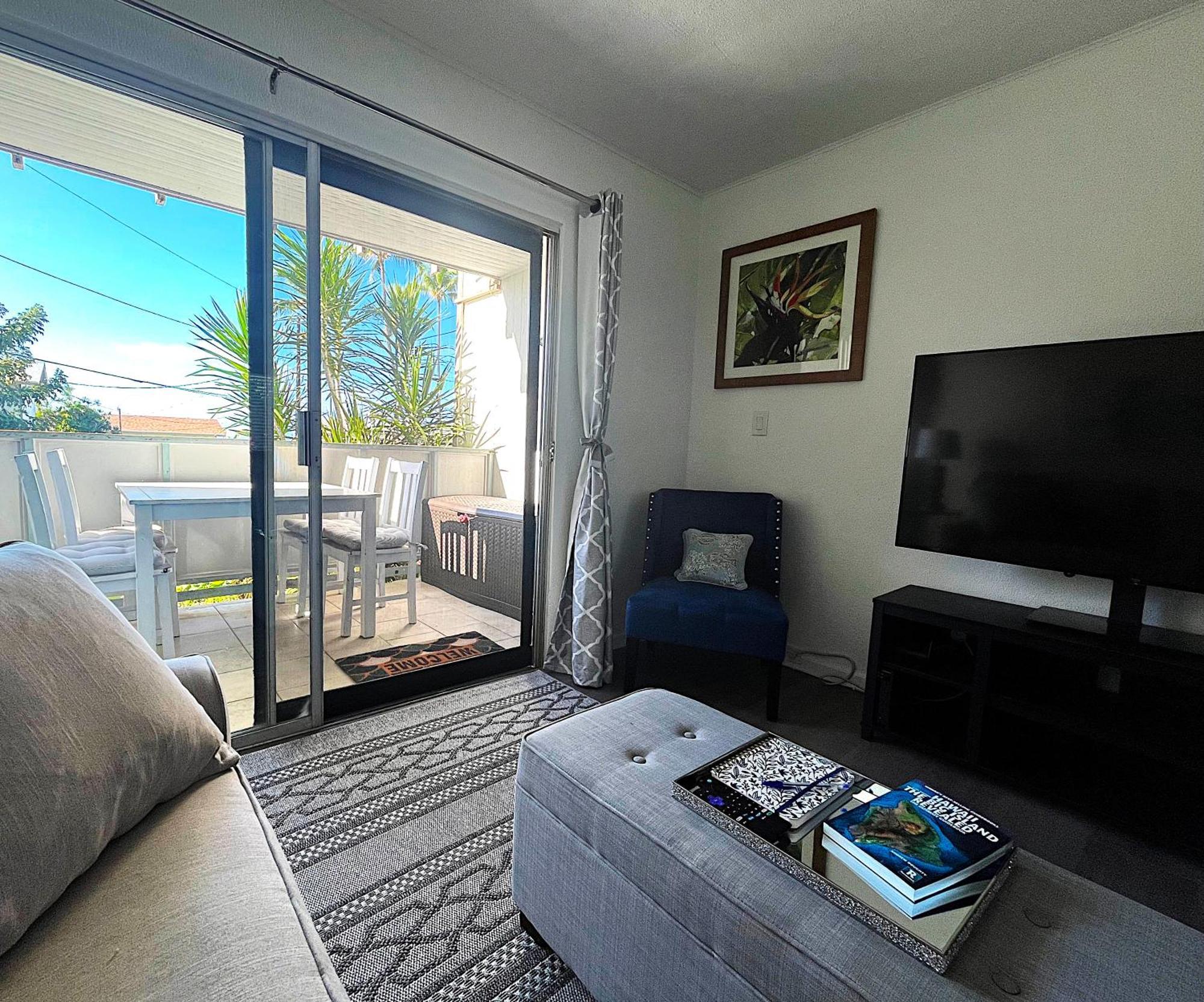 Your Slice Of Paradise In Kona - Walk To And Stores Apartment